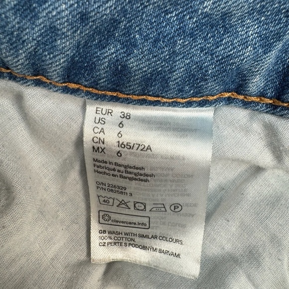 Divided H&M Roll Hem Boyfriend Shorts Womens Size 6 High Waisted Light Wash - Picture 4 of 9